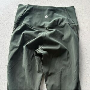Lululemon Forest Green capri pants ladies size 4